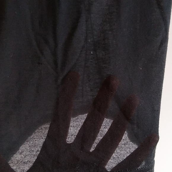 3/$15🌺🌺🌺T shirt Converse black thin Medium - Picture 6 of 8